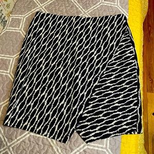 ❌Black & White Print Skirt